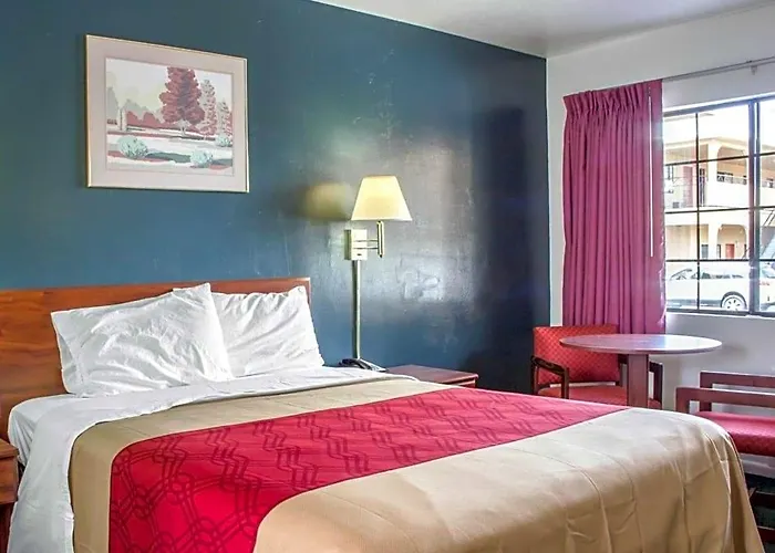 Hotel Econo 2*
