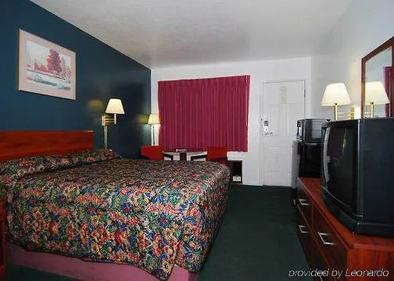 Hotel Econo 2*
